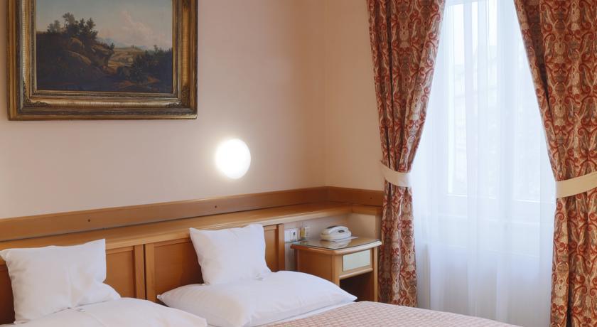 Hotel Pavlov Κάρλοβι Βάρι Εξωτερικό φωτογραφία