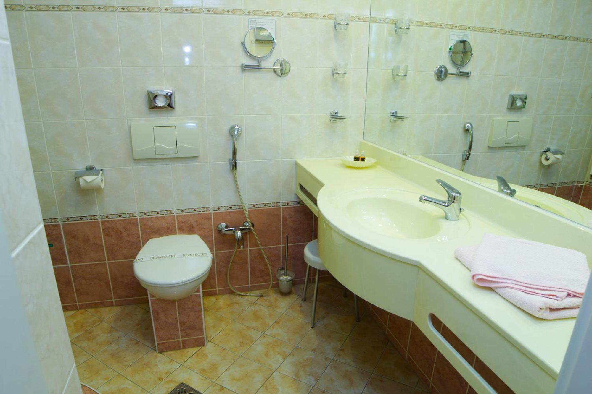 Hotel Pavlov Κάρλοβι Βάρι Εξωτερικό φωτογραφία