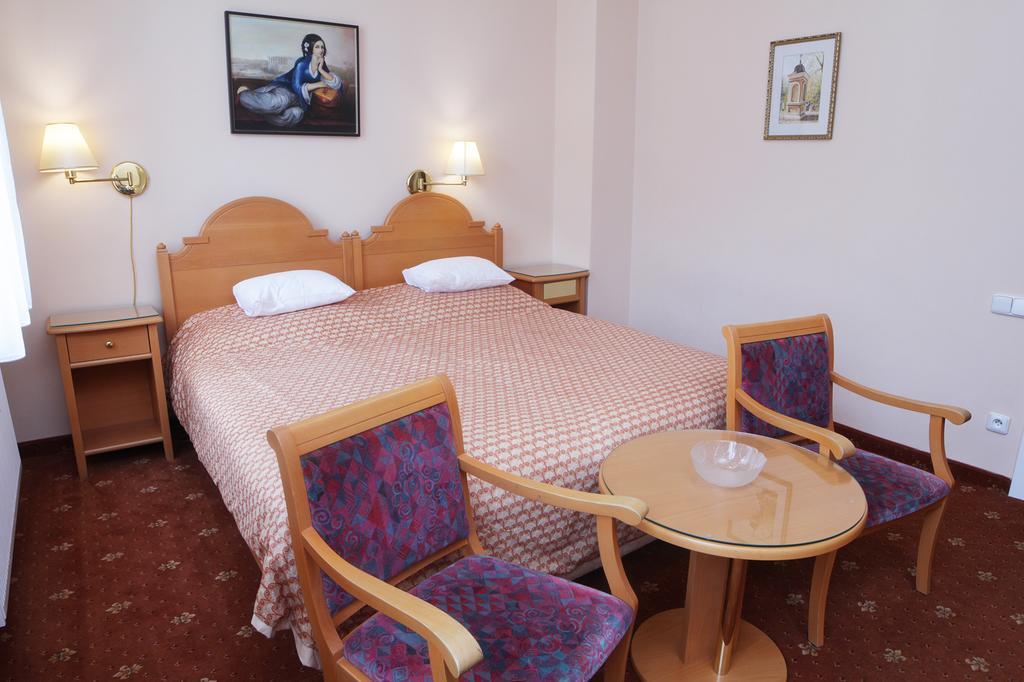 Hotel Pavlov Κάρλοβι Βάρι Εξωτερικό φωτογραφία