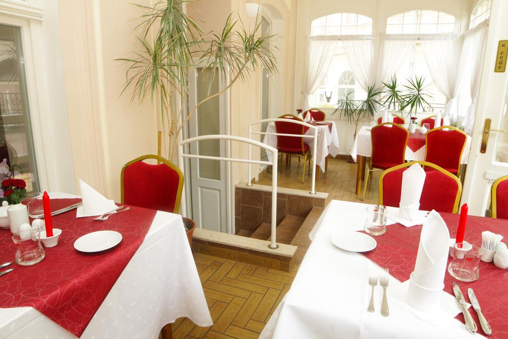 Hotel Pavlov Κάρλοβι Βάρι Εξωτερικό φωτογραφία