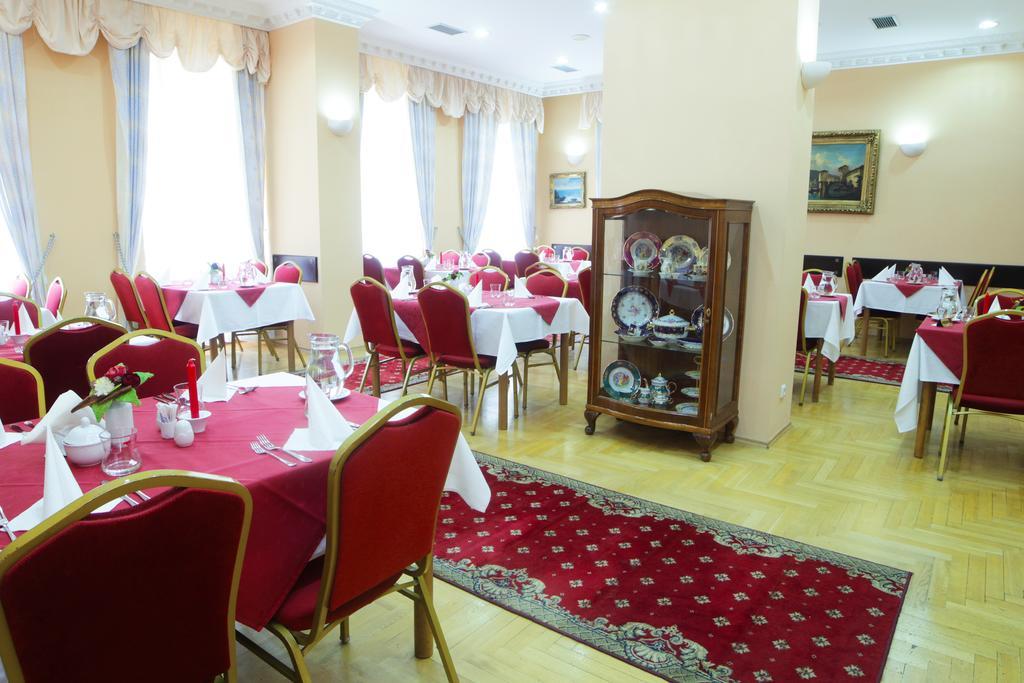 Hotel Pavlov Κάρλοβι Βάρι Εξωτερικό φωτογραφία