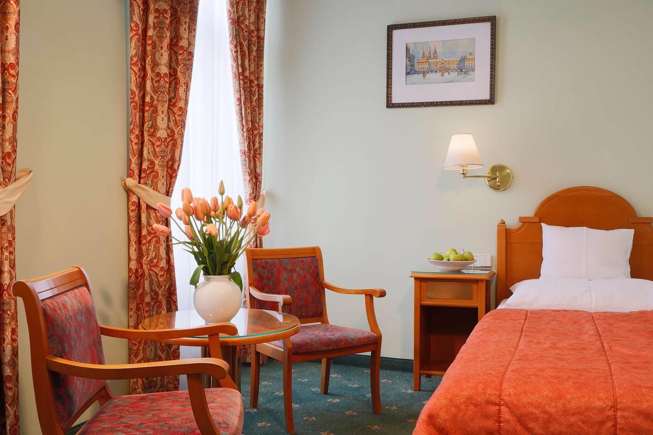 Hotel Pavlov Κάρλοβι Βάρι Εξωτερικό φωτογραφία